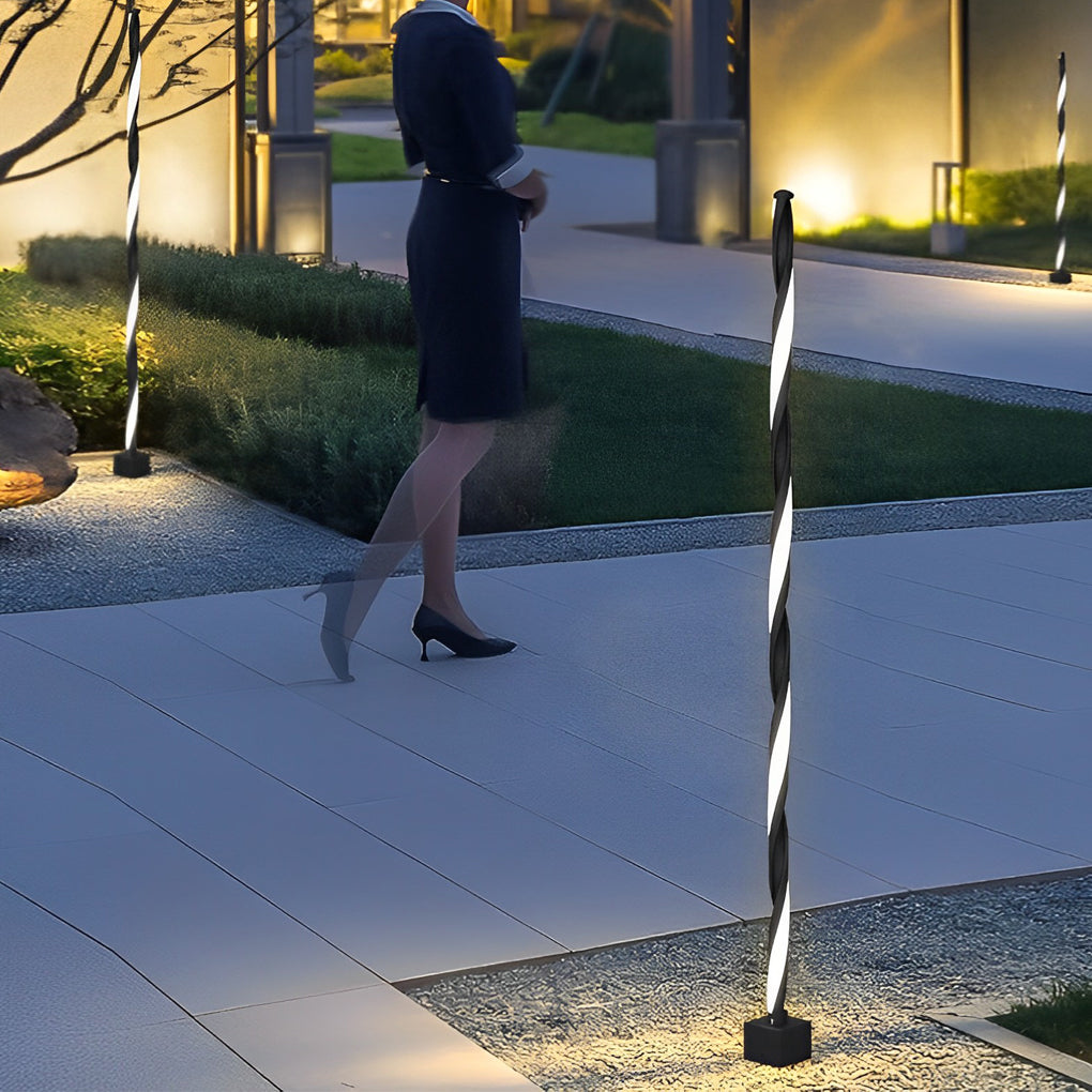 Linear Minimalist Outdoor Solar Path Lamp — Matte Black Die-Cast Aluminum, LED 3000K, 12W, Waterproof
