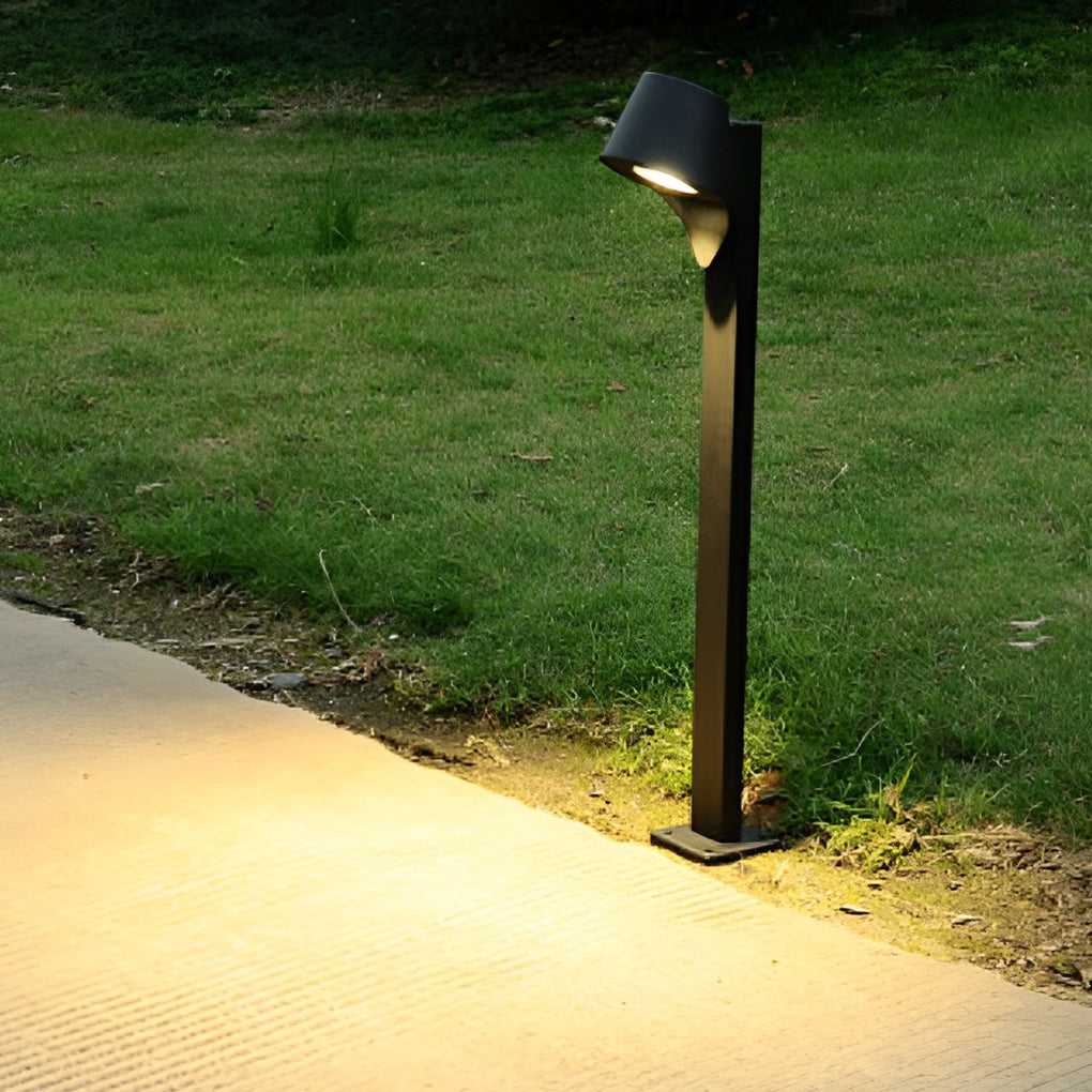 Minimalist Bollard Pathway Light — Die-Cast Aluminum, Black, 10W LED, 3000K, IP65, 24"