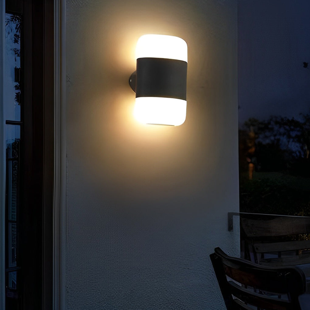 Modern Black Waterproof LED Outdoor Wall Lamp with Round Up and Down Lighting