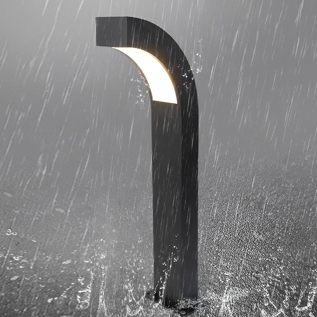Minimalist Curved Bollard Path Light — Black Die-Cast Aluminum, 24", LED 3000K, IP65 Weatherproof