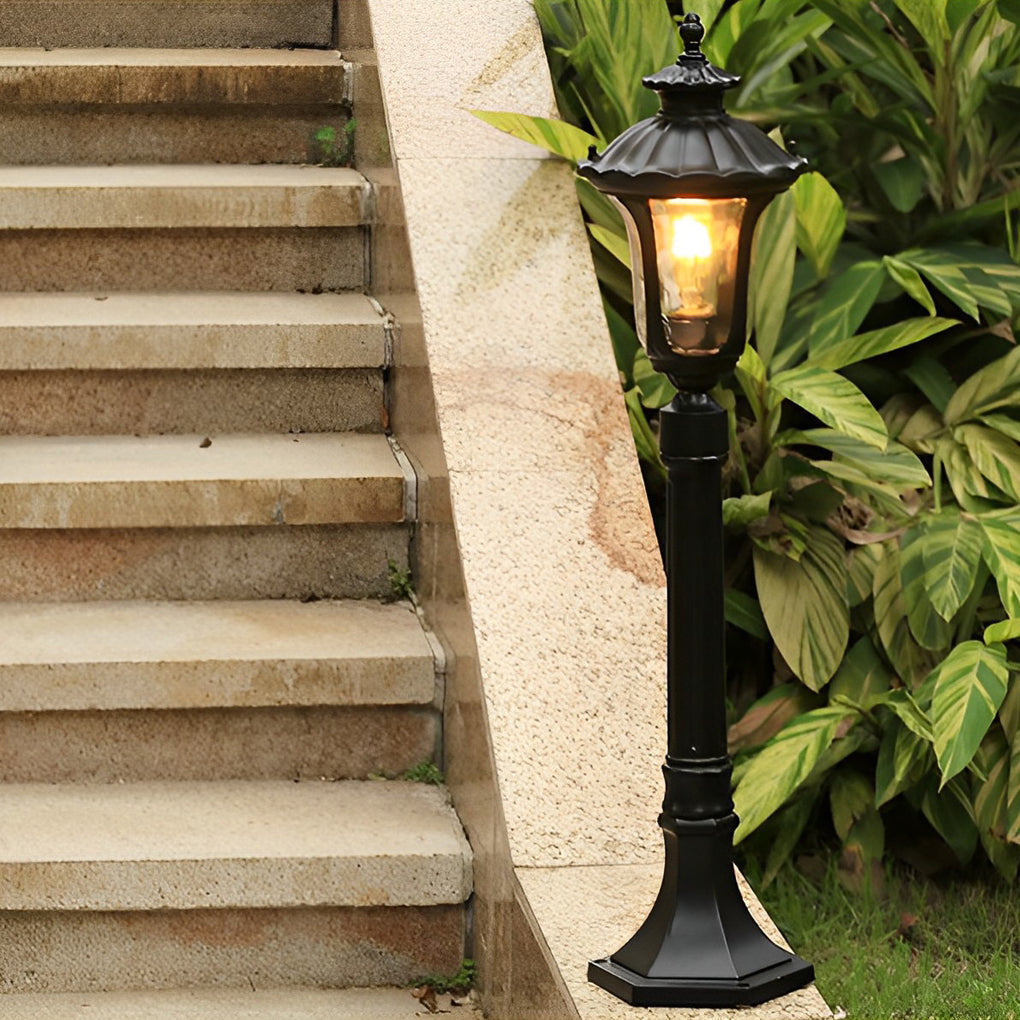 Vintage Outdoor Post Light — Die-Cast Aluminum, Black, Water Glass Lens, LED, 7" × 31"