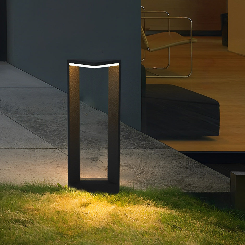 Minimalist Linear Bollard Path Light — Black Aluminum & Acrylic, 12W LED, IP65, 3000K Warm White