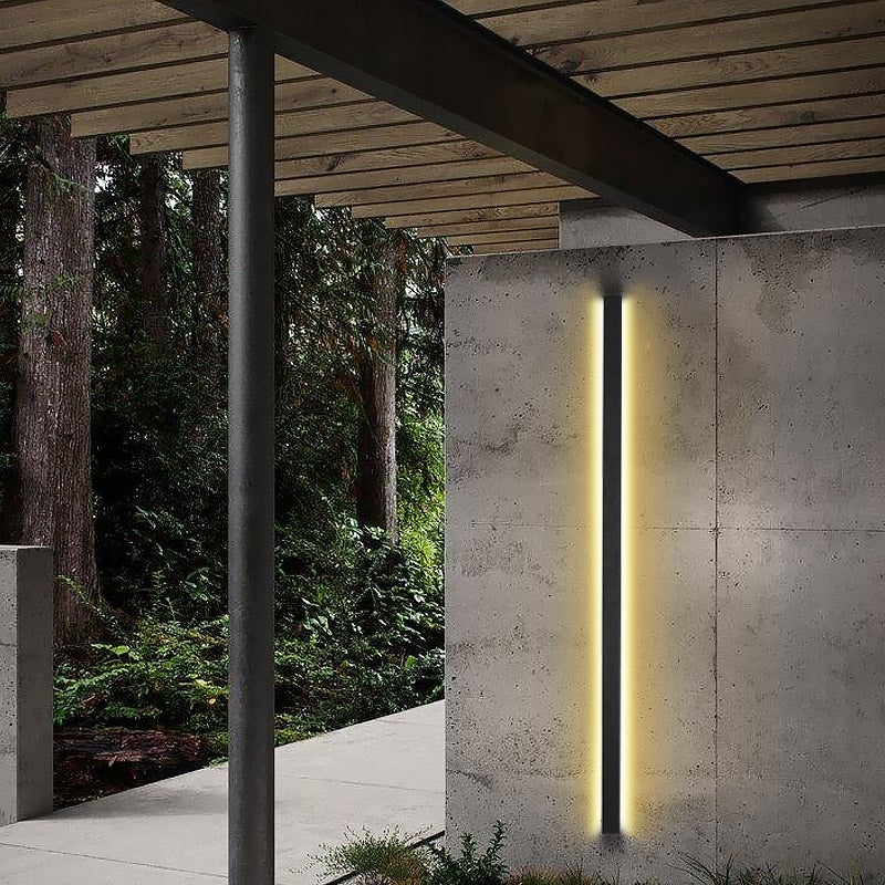 Modern Linear Outdoor Wall Light — Black Metal, LED Integrated, IP65, 20W–40W, 3000K