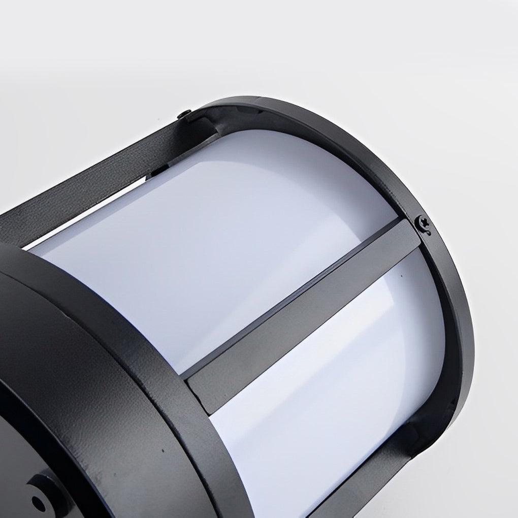Cylindrical Outdoor Fence Post Light — Matte Black Die-Cast Aluminum, LED 10W, 3000K, IP65, 7.9" × 8.7"