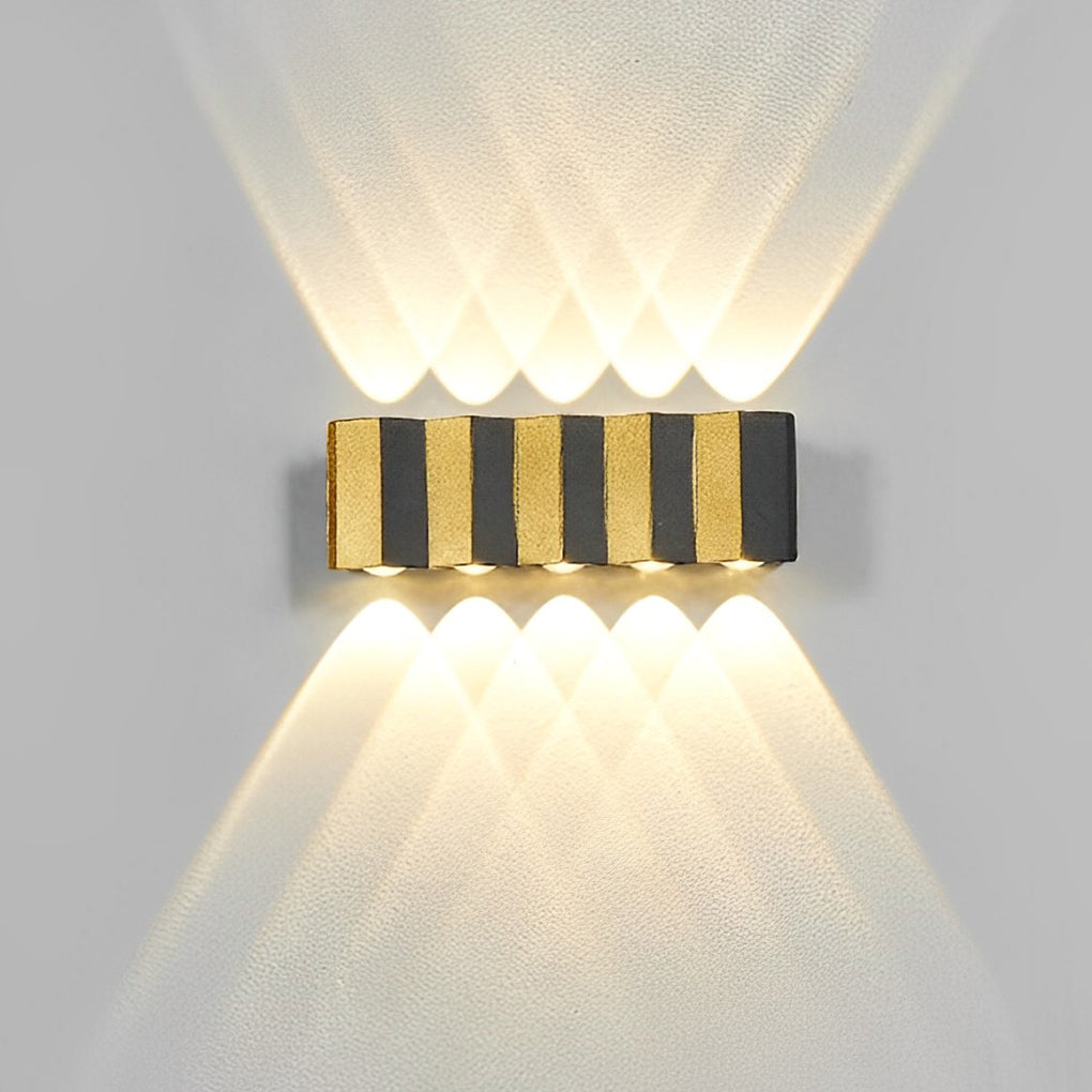 Modern Up/Down Outdoor Wall Washer — Aluminum, LED 3000K, IP65, 4W–10W, Black or Gold