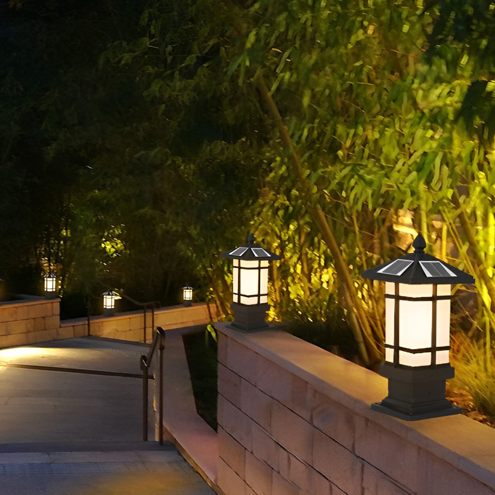 Black Vintage Solar Outdoor Post Light — Die-Cast Aluminum, 3000K Warm White, Dimmable, Remote Control, Waterproof