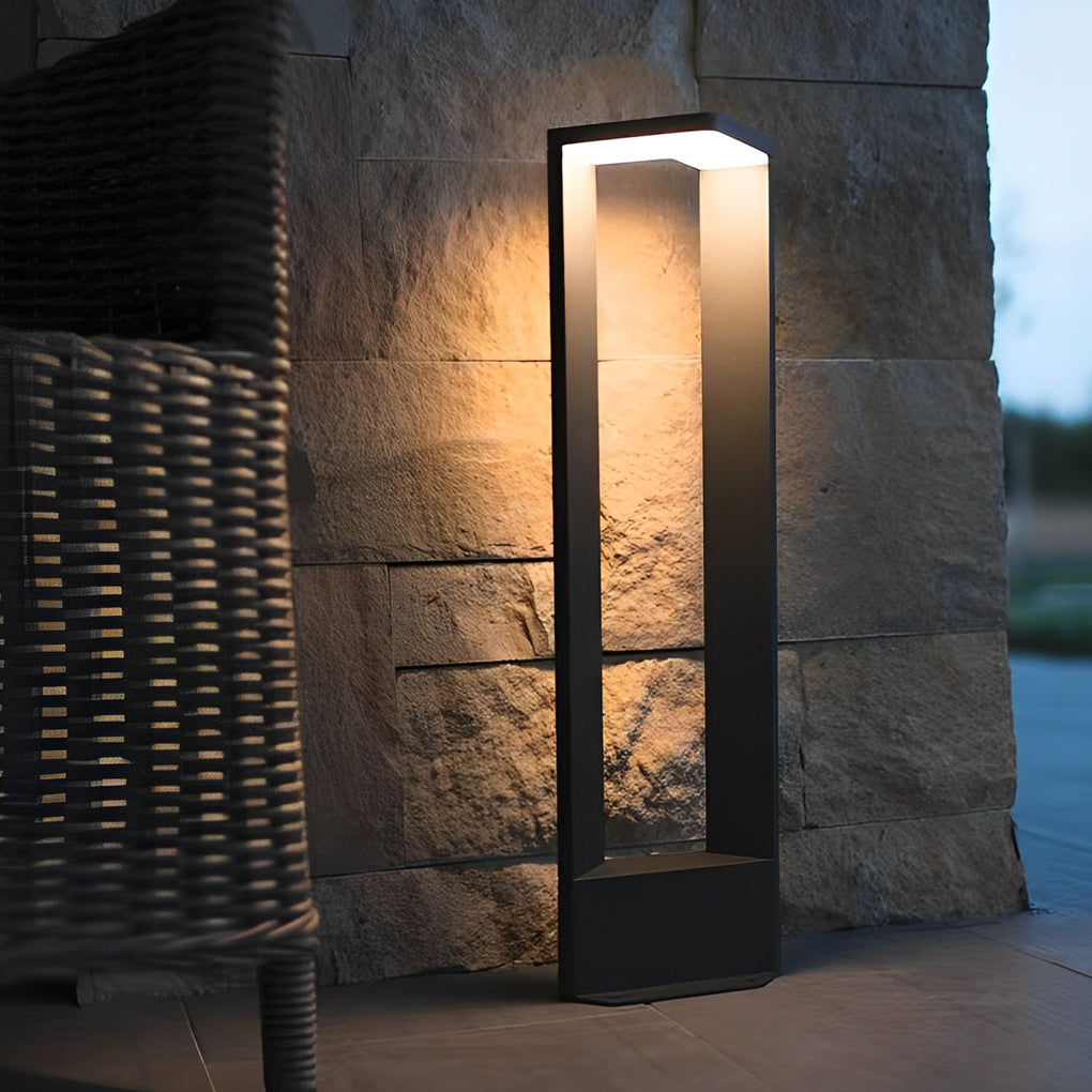 Minimalist Linear Bollard Path Light — Black Aluminum & Acrylic, 12W LED, IP65, 3000K Warm White