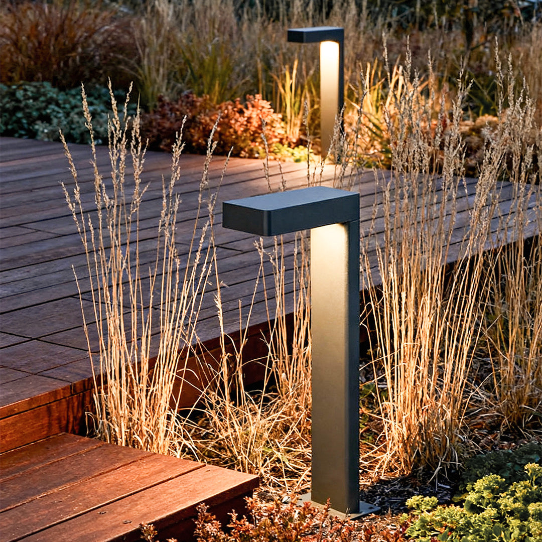 Solar Bollard Pathway Light — Die-Cast Aluminum and Glass, LED, Dusk-to-Dawn Sensor, IP65, 3000K Warm White