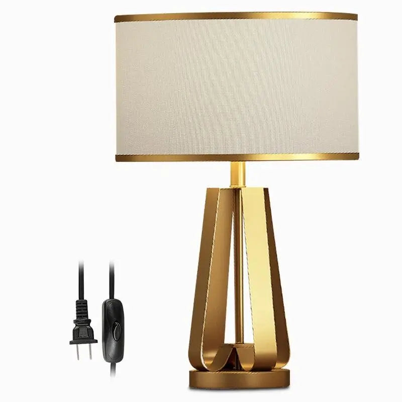 22-Inch Geometric Table Lamp with 1 Light in Golden Faux Silk and Brass Luxe