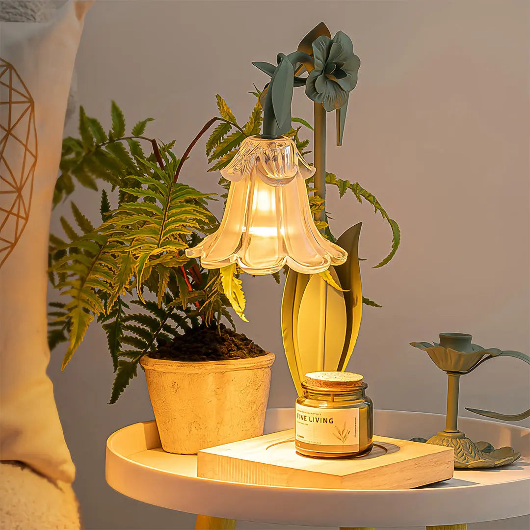 Elegant Night Light: Fireless Scented Flower Melt Table Lamp Luxe