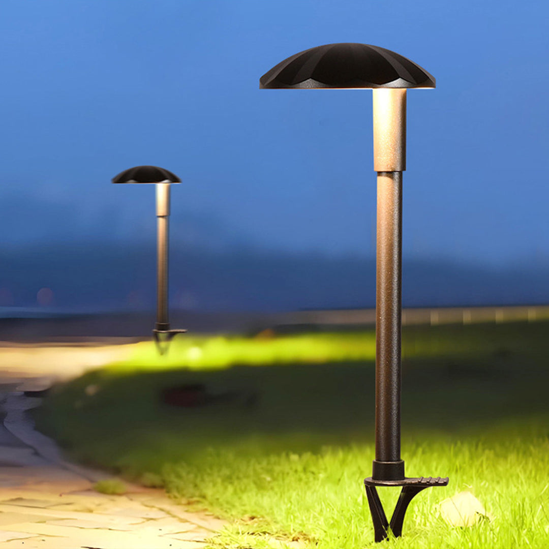 Minimalist Outdoor LED Path Light — Black Aluminum, Acrylic Dome, 10W, IP65 Weatherproof