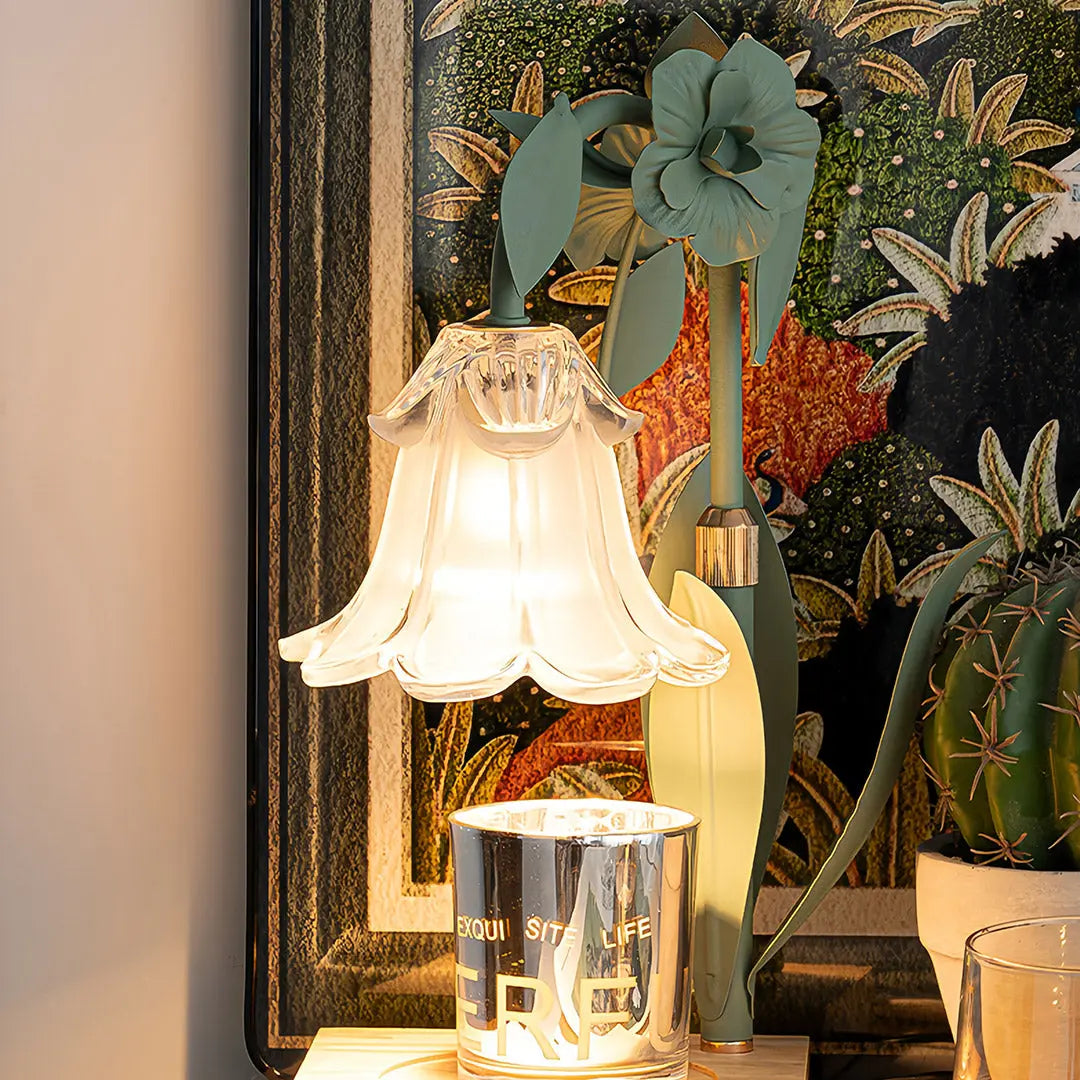 Elegant Night Light: Fireless Scented Flower Melt Table Lamp Luxe