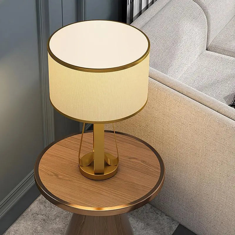 22-Inch Geometric Table Lamp with 1 Light in Golden Faux Silk and Brass Luxe