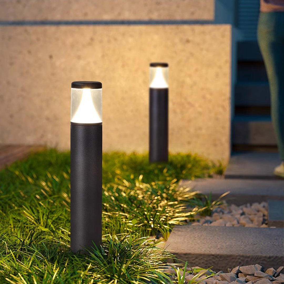 Minimalist LED Garden Stake Bollard Light — Die-Cast Aluminum, Matte Black, 8W OSRAM, IP65, 3000K