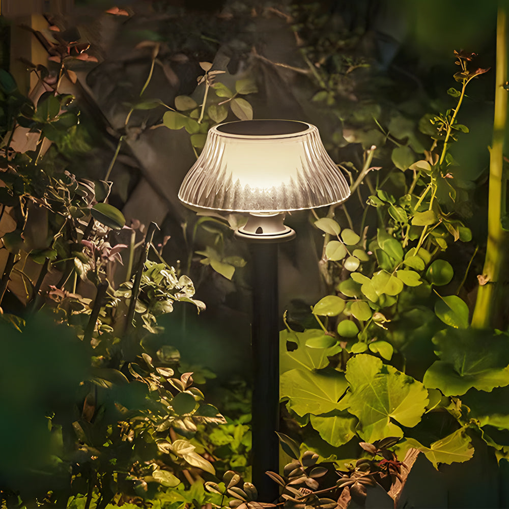 Vintage Industrial Solar Lawn Stake Path Light — Black Iron, LED, 3000K, IP65 Weatherproof, Dusk-to-Dawn