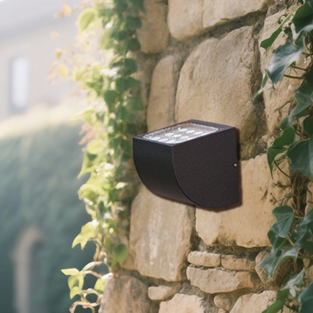 Waterproof Industrial Outdoor Wall Sconce with Replaceable Directional Light