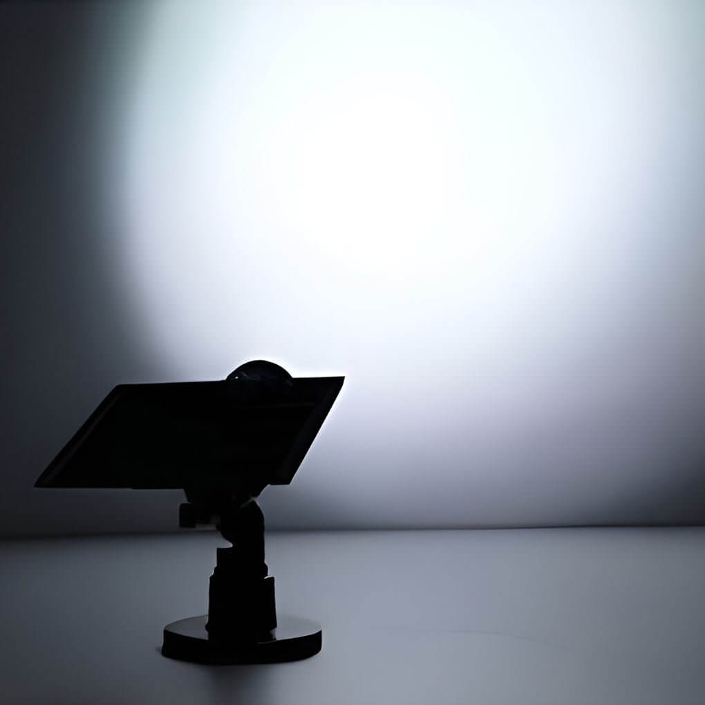 adjustable solar powered outdoor spotlights for tree lighting