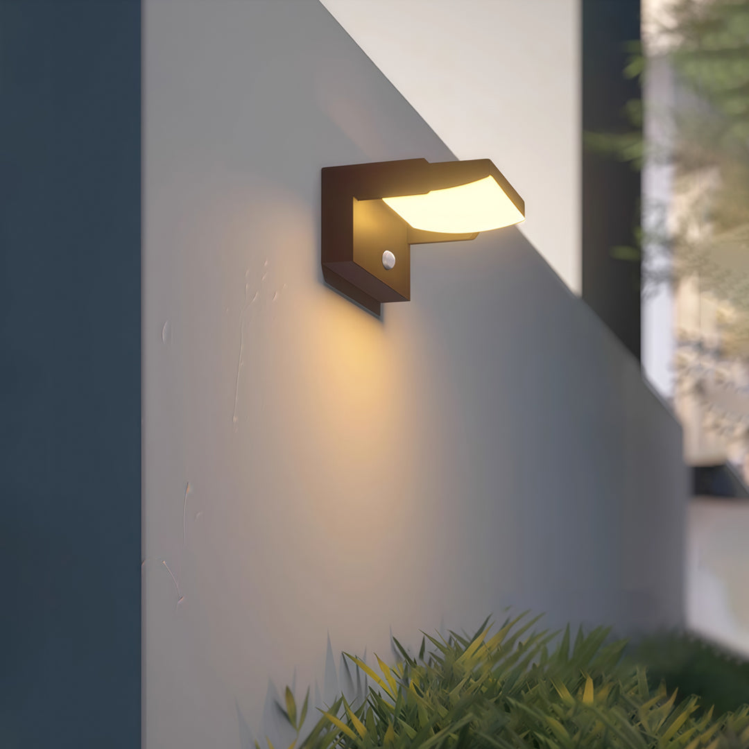 Minimalist Adjustable Outdoor Wall Sconce — Aluminum, 12.5W LED, 340° Rotation, IP54, Motion Sensor Option