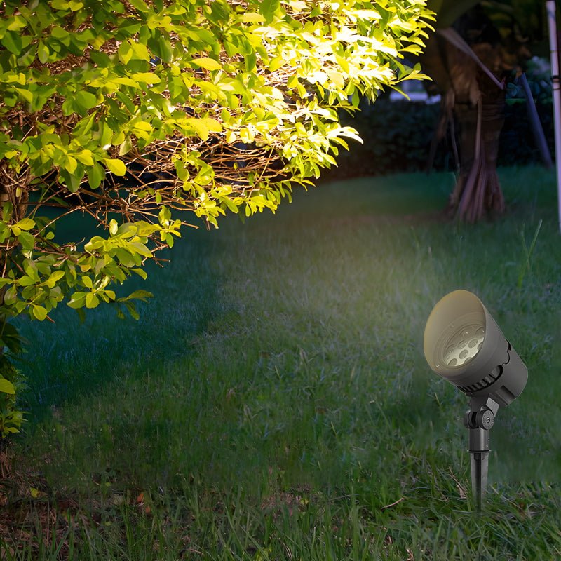 Adjustable Modern Outdoor Spotlight — Black Die-Cast Aluminum, 18W LED, IP65 Weatherproof