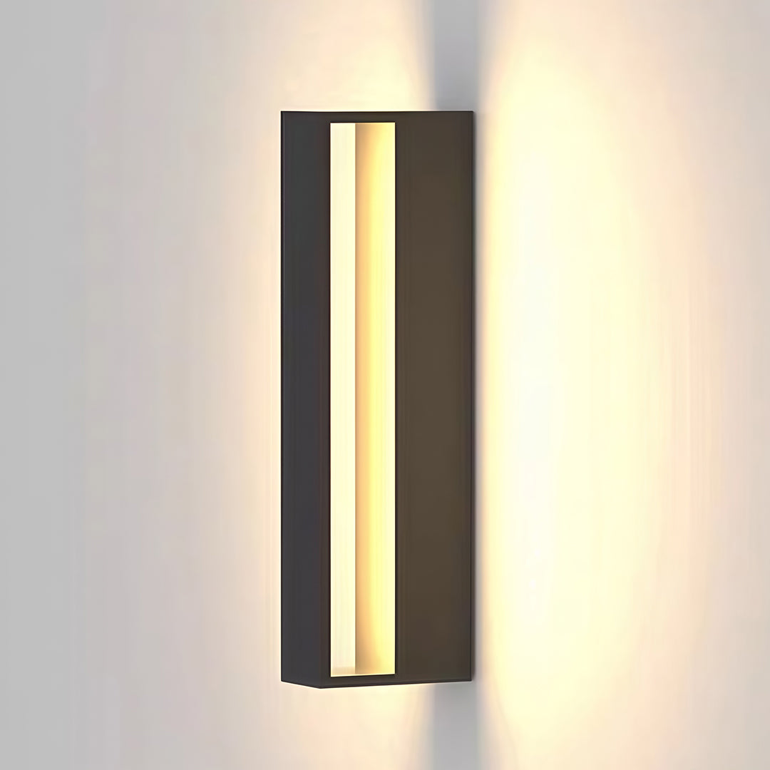 Modern Linear Outdoor Wall Sconce — Black Stainless Steel, 6W LED, IP65 Weatherproof