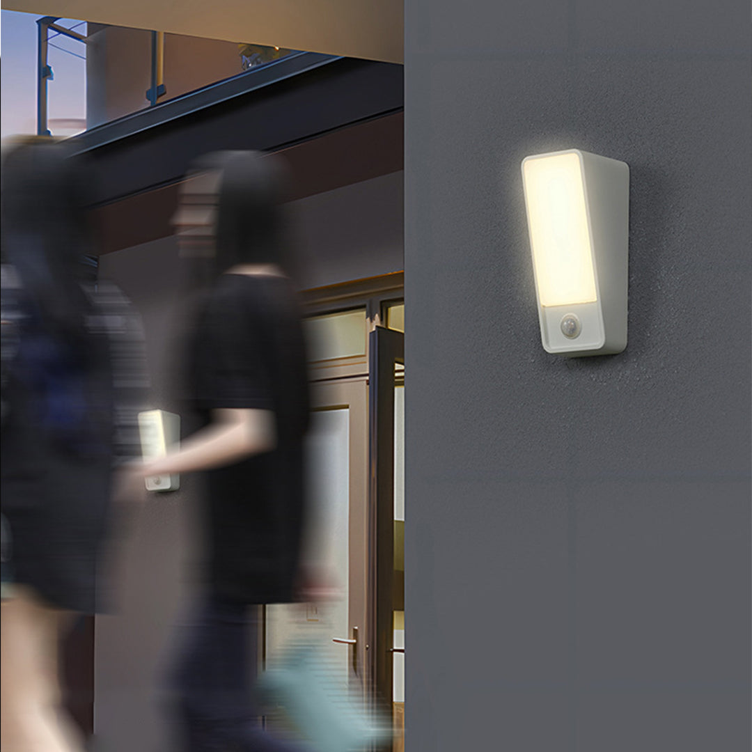 Square Minimalist Outdoor Wall Sconce — Die-Cast Aluminum & Acrylic, LED, IP65, Optional Motion Sensor, 3000K
