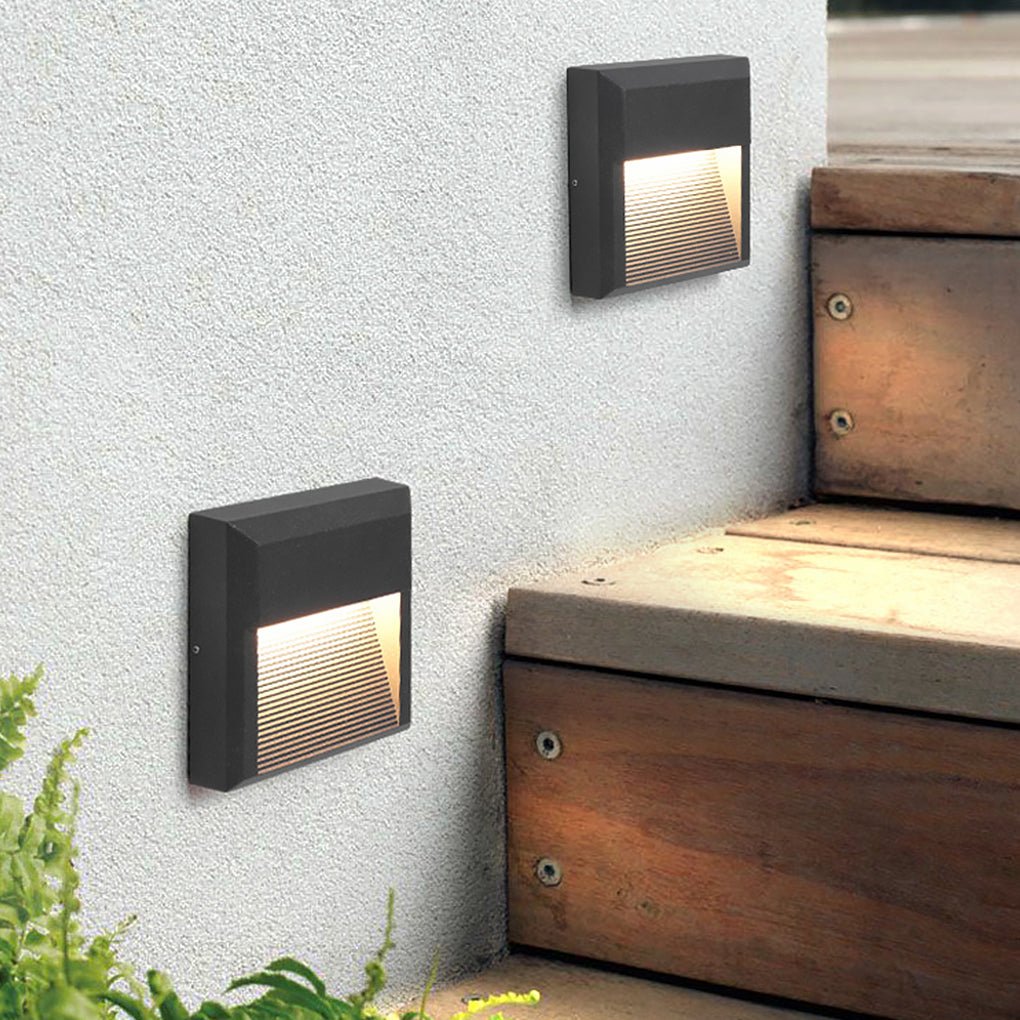 Staircase-Design Outdoor LED Step Light — Die-Cast Aluminum & PC, 8W, IP65 Weatherproof