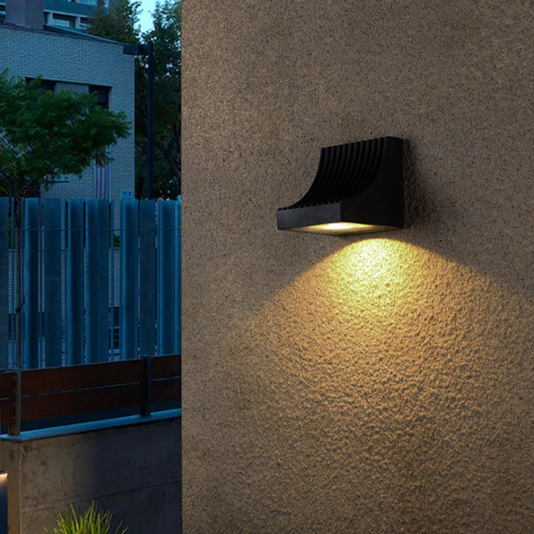 Waterproof Industrial Outdoor Wall Sconce with Replaceable Directional Light