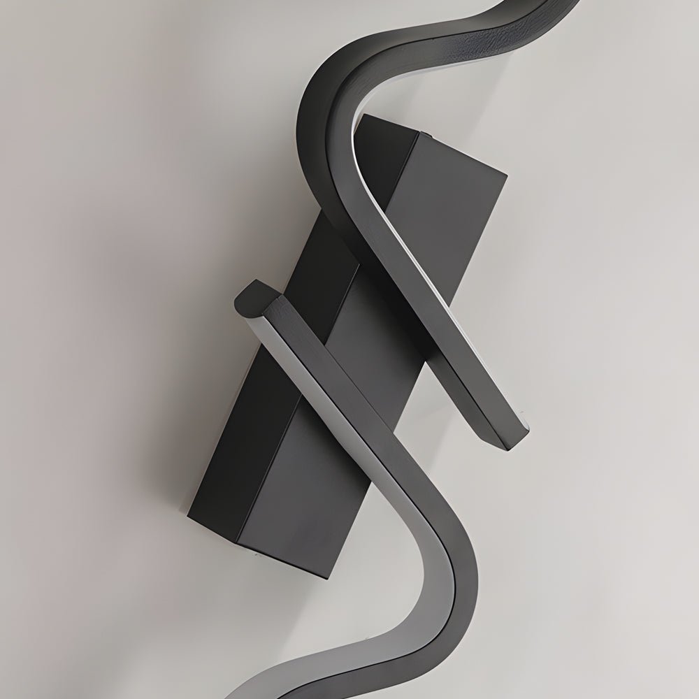 black aluminum led wall lamp with minimalist long wave design