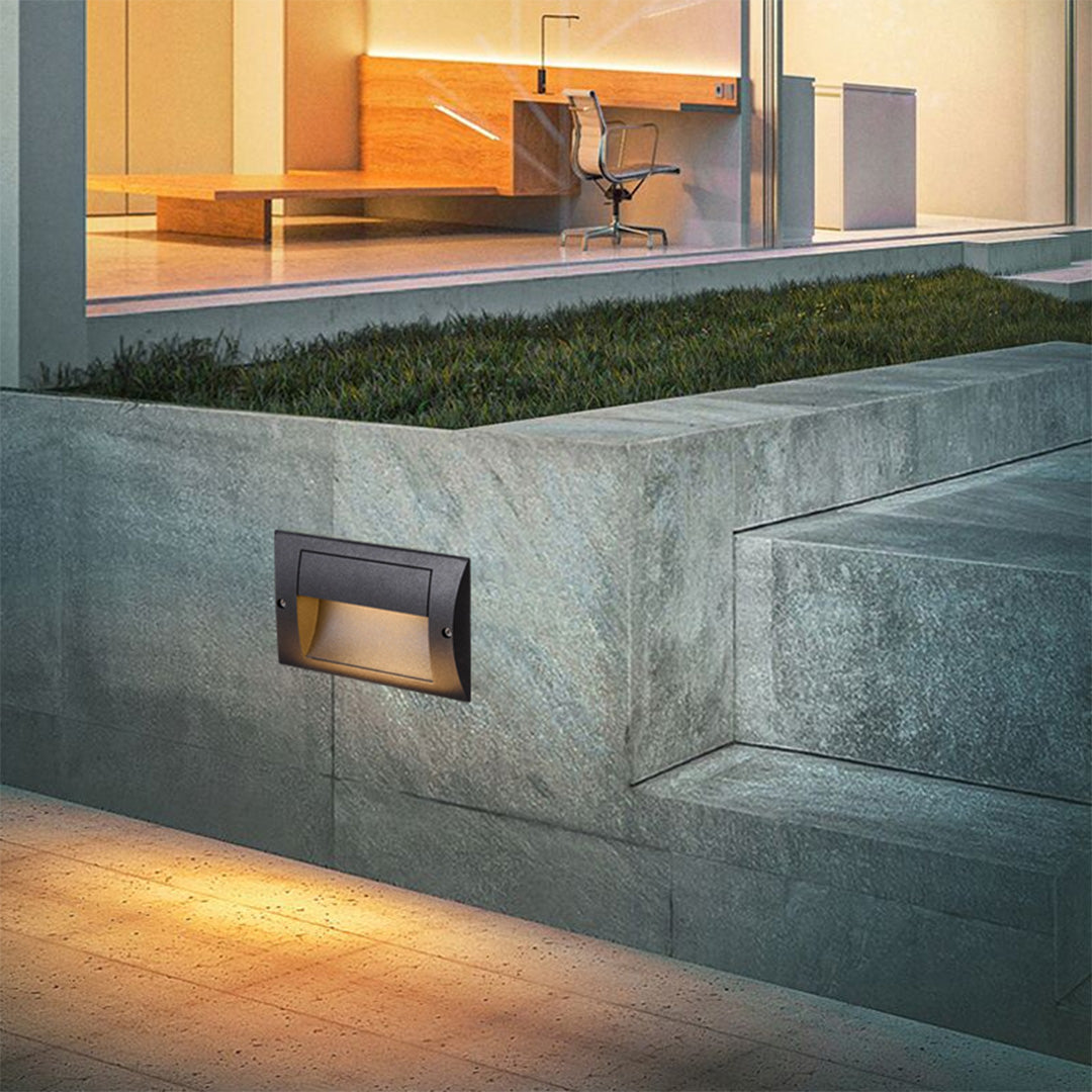Minimalist Embedded LED Step Light — Die-Cast Aluminum, 4W OSRAM, 3000K, IP65, Hardwired