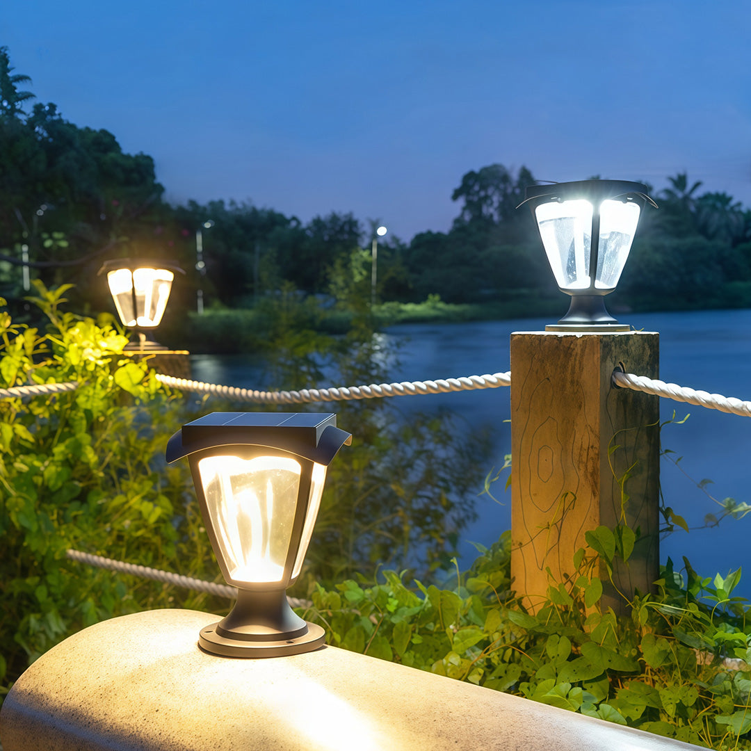Solar Outdoor Pillar Light — Die-Cast Aluminum, 2W LED, Dual Color Temperature (3000K/6000K), IP65 Weatherproof