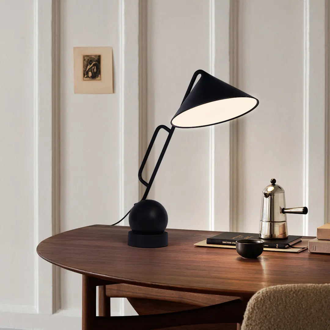 Creative LED Black Metal Desk Lamp - Industrial Style Study Light Luxe