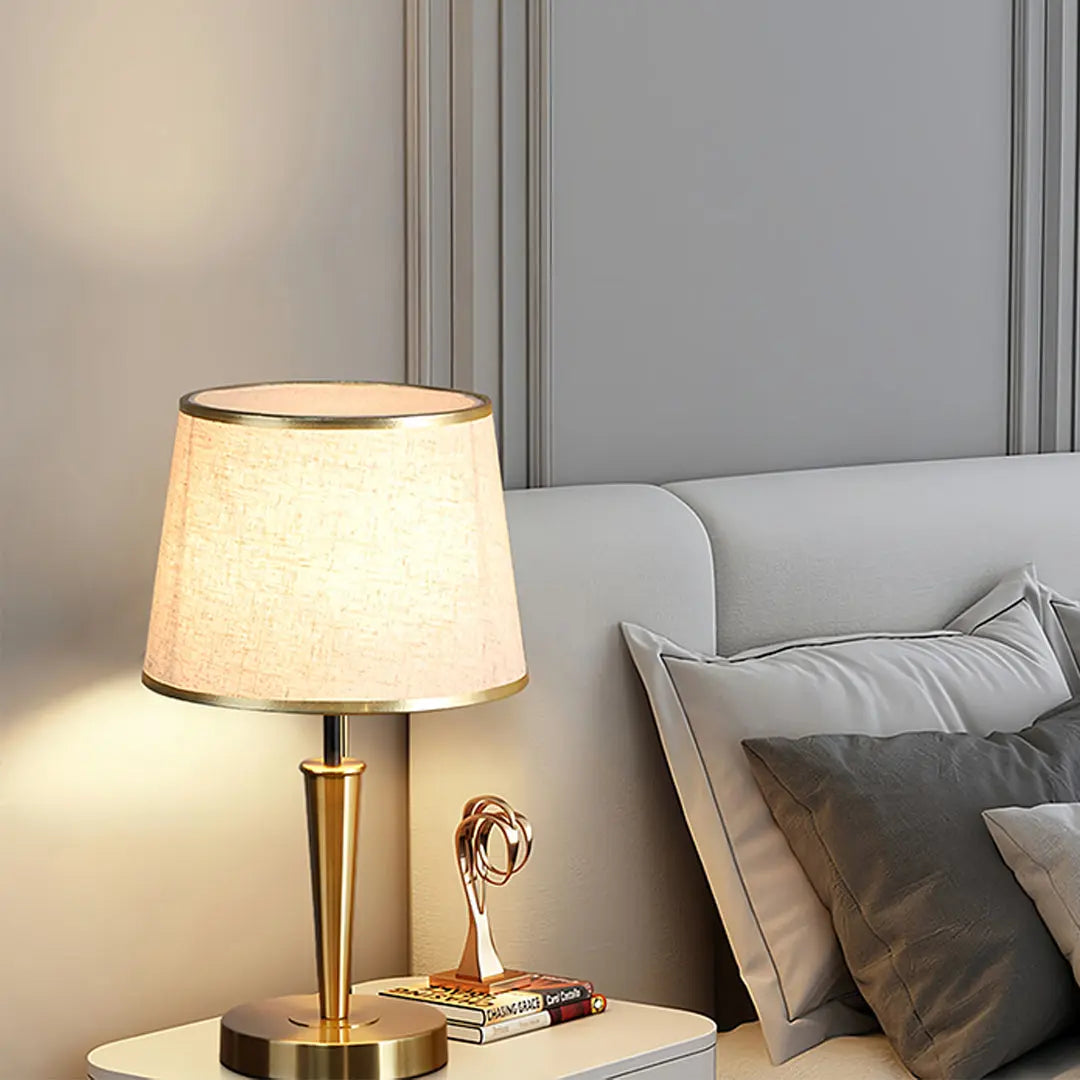 Elegant Nordic Brass Table Lamp with Fabric Shade – Modern Decorative Lighting Luxe