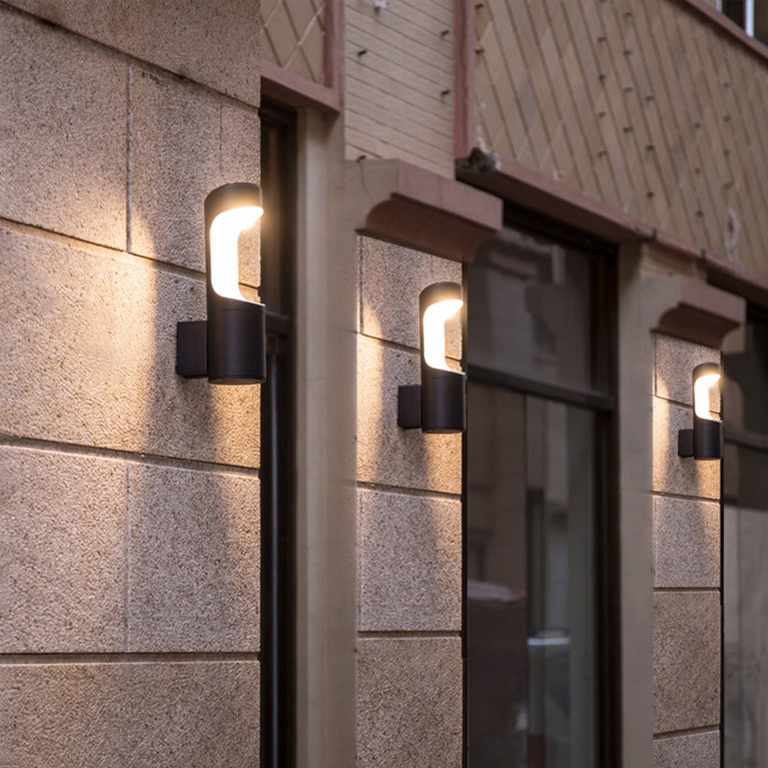 Minimalist Outdoor Wall Sconce — Die-Cast Aluminum, Acrylic Shade, 7W LED, IP54, E27, Three Color Temperatures