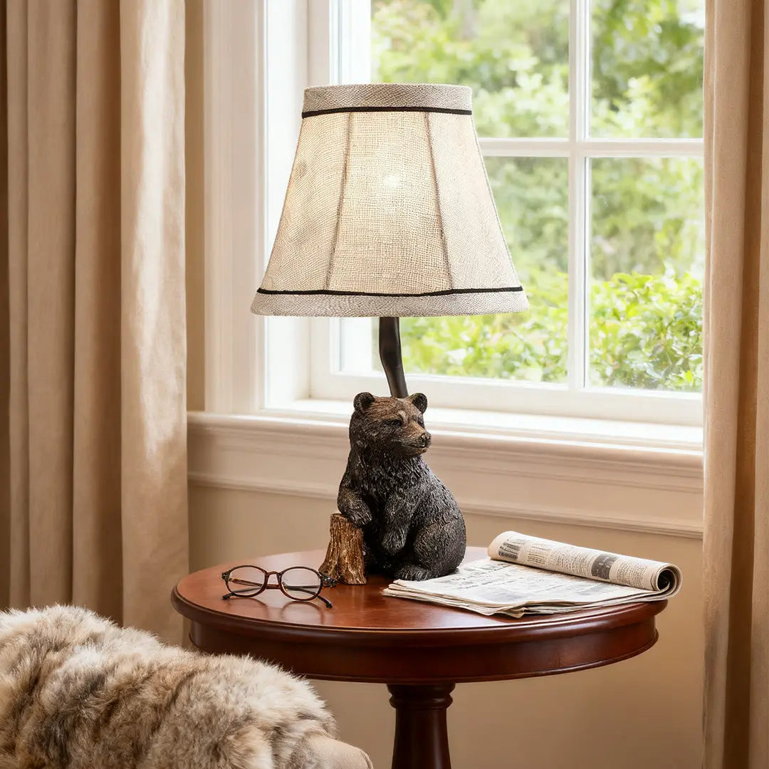Elegant European-Style Bear Resin Table Lamp - Stylish Decorative Light Luxe