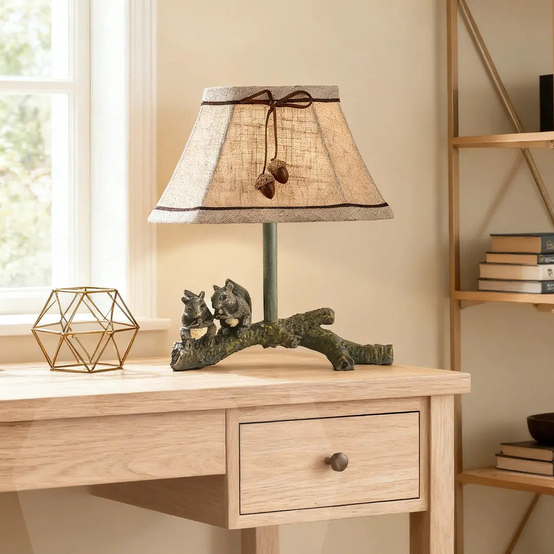French Style Squirrel Table Lamp - Decorative Resin Light for Atmosphere Luxe