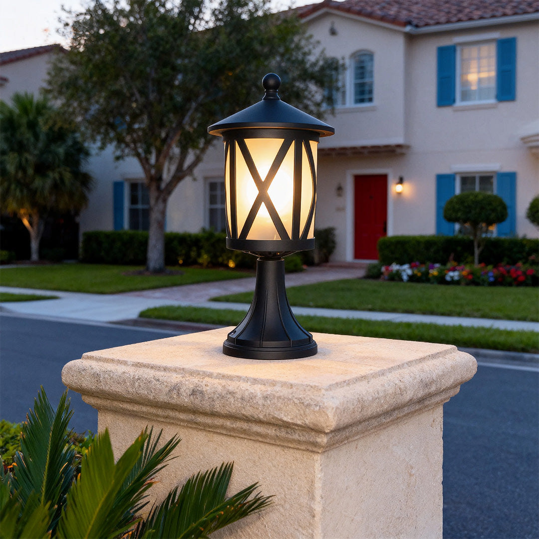 Vintage Outdoor Pillar Light — Sand-Black Cast Aluminum and Glass, 9W LED, IP44, E27