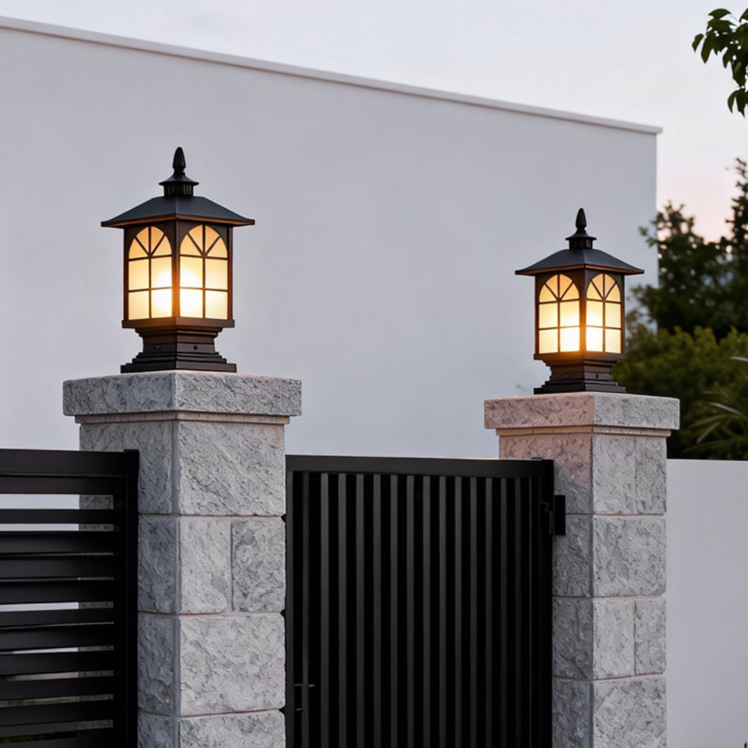 Modern Retro Outdoor Pillar Light — Die-Cast Aluminum, Frosted Glass, 12W LED E27, IP55, 3000K Warm White, Bronze or Black