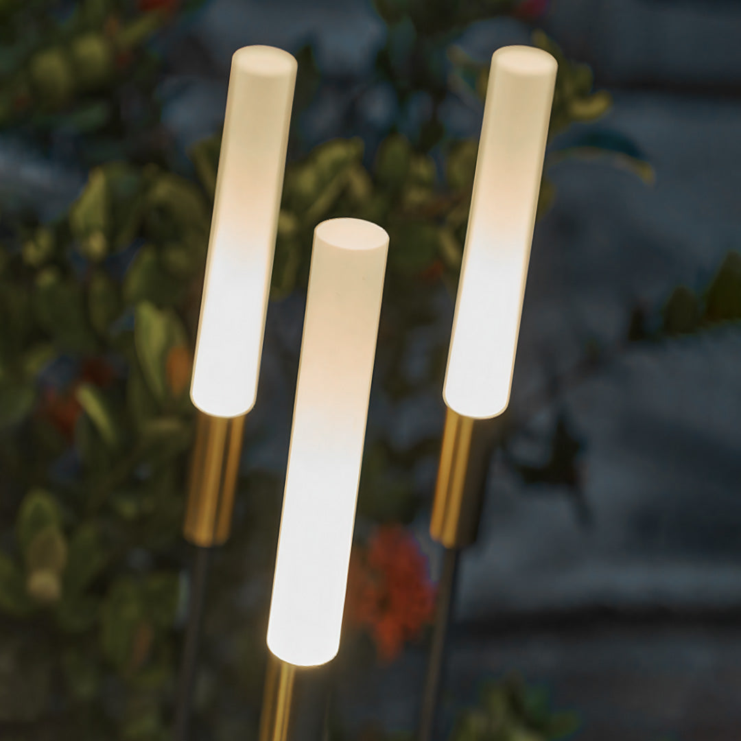 Reed-Shaped Landscape Spike Light — Aluminum, 12W LED, 3000K Warm White, IP65, 4/5/7/11/12-Pack