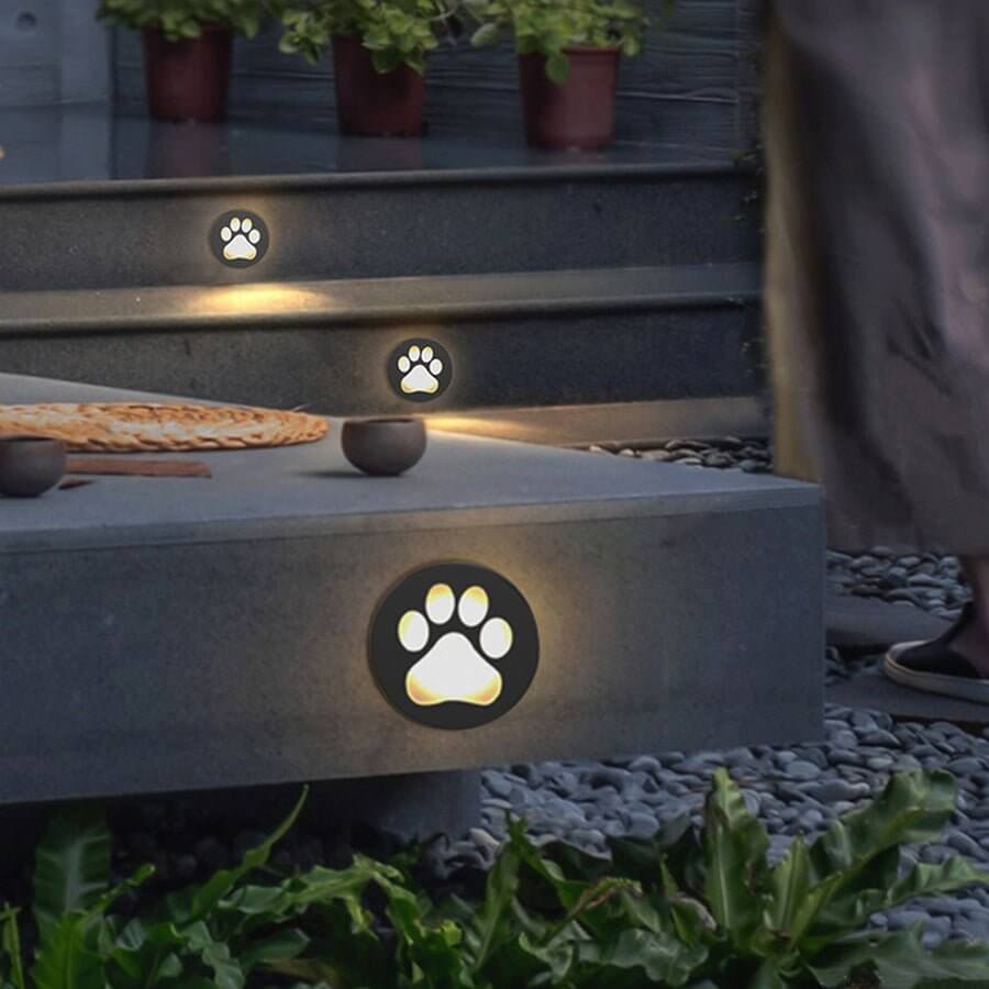 contemporary led recessed lights with cat paw print design for decks and gardens