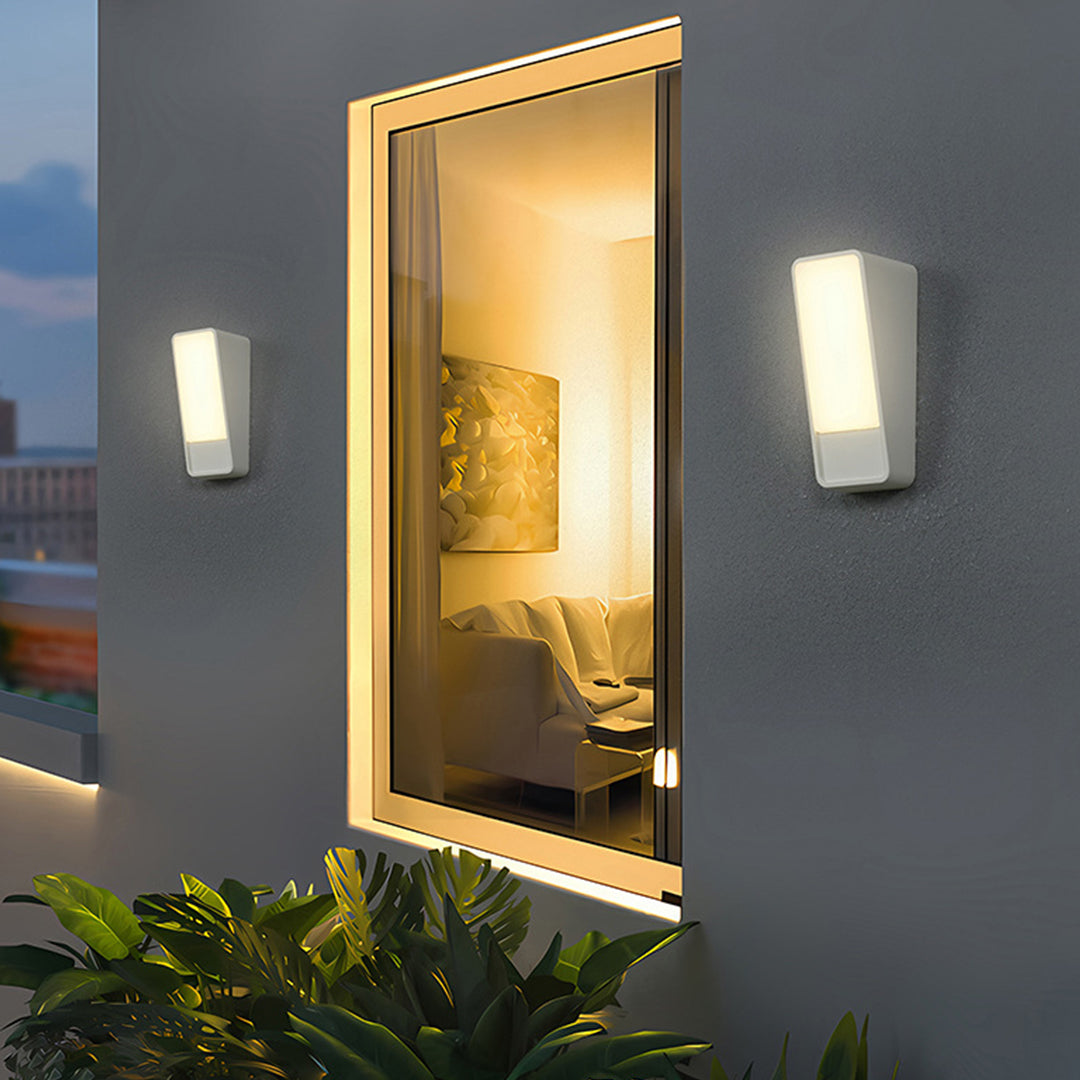 Square Minimalist Outdoor Wall Sconce — Die-Cast Aluminum & Acrylic, LED, IP65, Optional Motion Sensor, 3000K