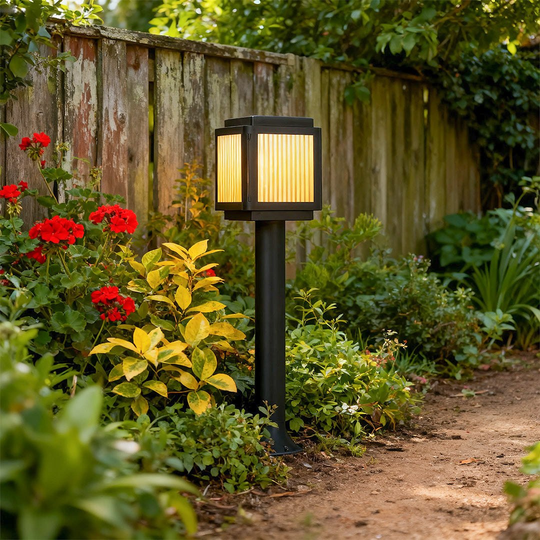 Modern Solar Post-Top Path Light — Black Aluminum, LED, 3-Step Dimming (3000K/4000K/6000K), Remote Control, IP54, 23.6"