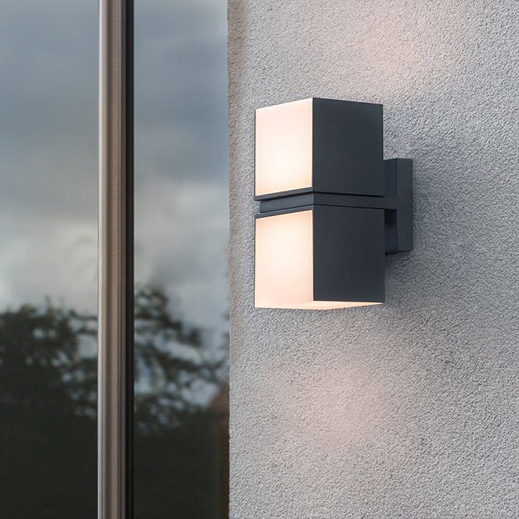 Modern Outdoor Wall Sconce — Die-Cast Aluminum, Acrylic, LED 3000K, IP65, 4" × 8.7"