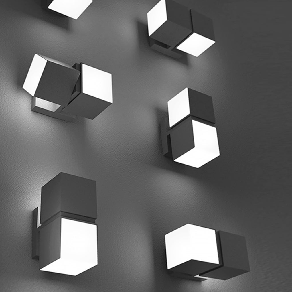 Modern Outdoor Wall Sconce — Die-Cast Aluminum, Acrylic, LED 3000K, IP65, 4" × 8.7"