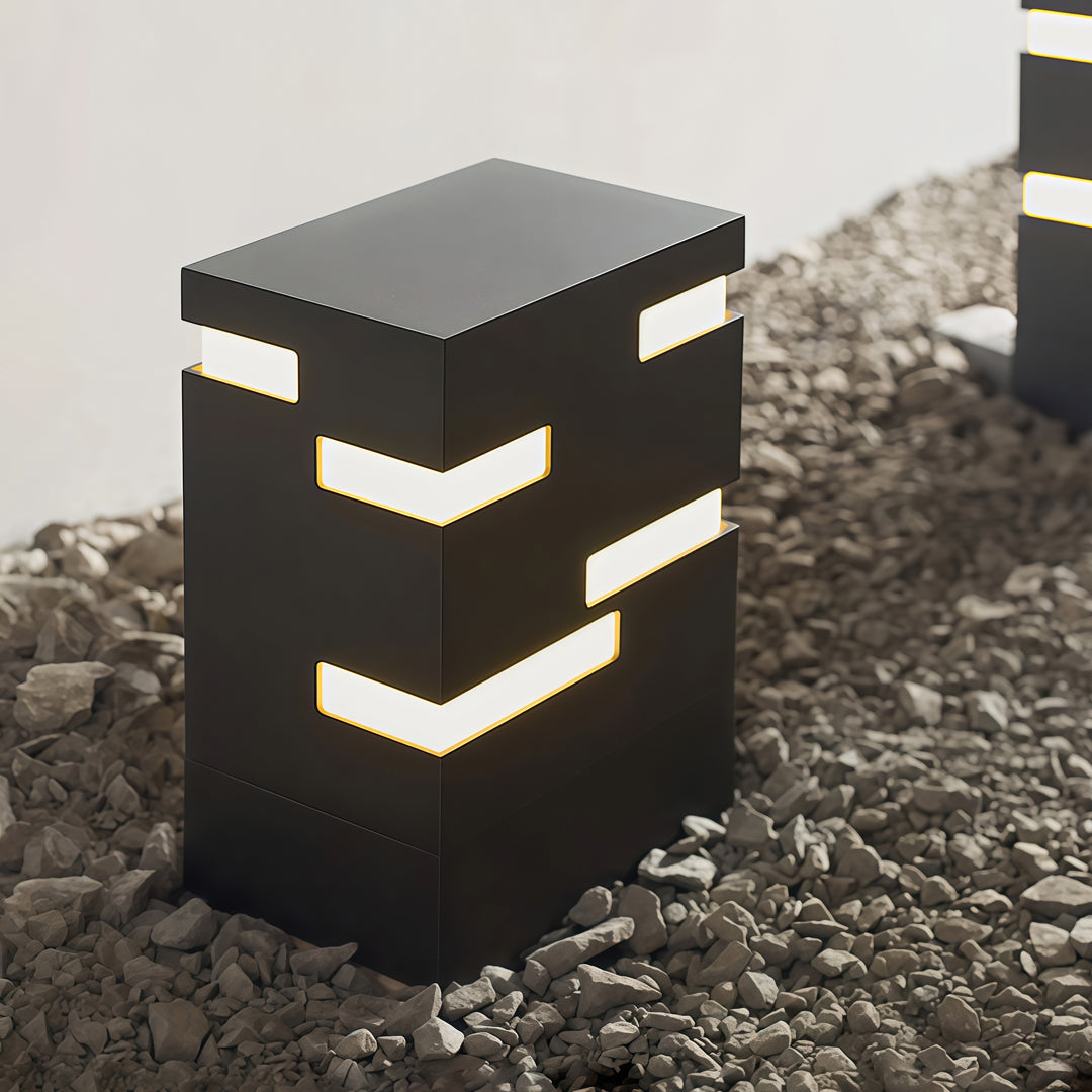 Minimalist Industrial Black LED Bollard Light — Stainless Steel, 8W / 12W, IP65, 3000K Warm White