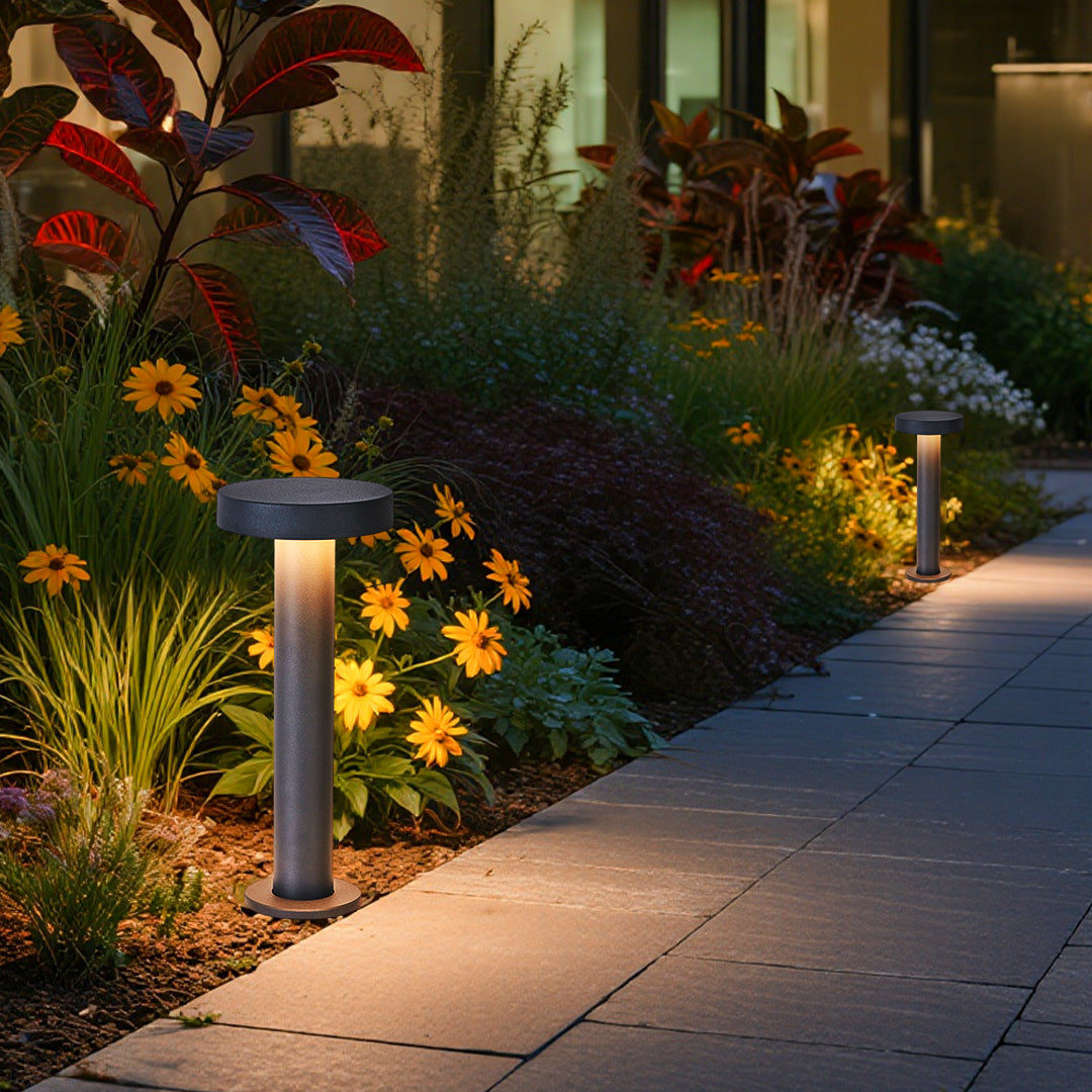 Modern Outdoor LED Bollard Path Light — Sand-Gray Aluminum, Transparent Glass, IP65, 3000K Warm, 320mm / 670mm / 770mm