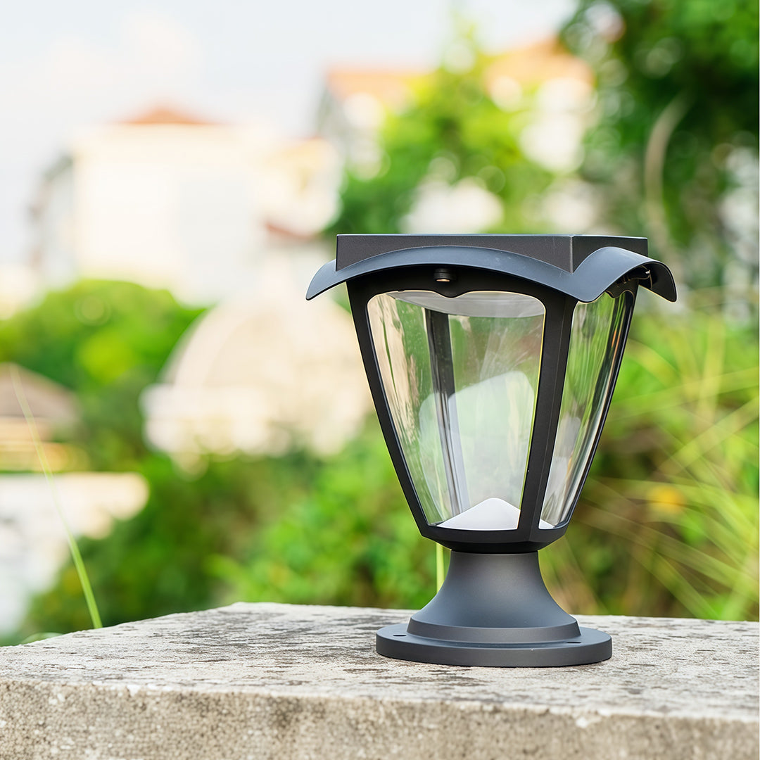 Solar Outdoor Pillar Light — Die-Cast Aluminum, 2W LED, Dual Color Temperature (3000K/6000K), IP65 Weatherproof