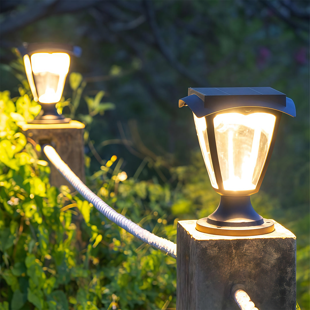 Solar Outdoor Pillar Light — Die-Cast Aluminum, 2W LED, Dual Color Temperature (3000K/6000K), IP65 Weatherproof