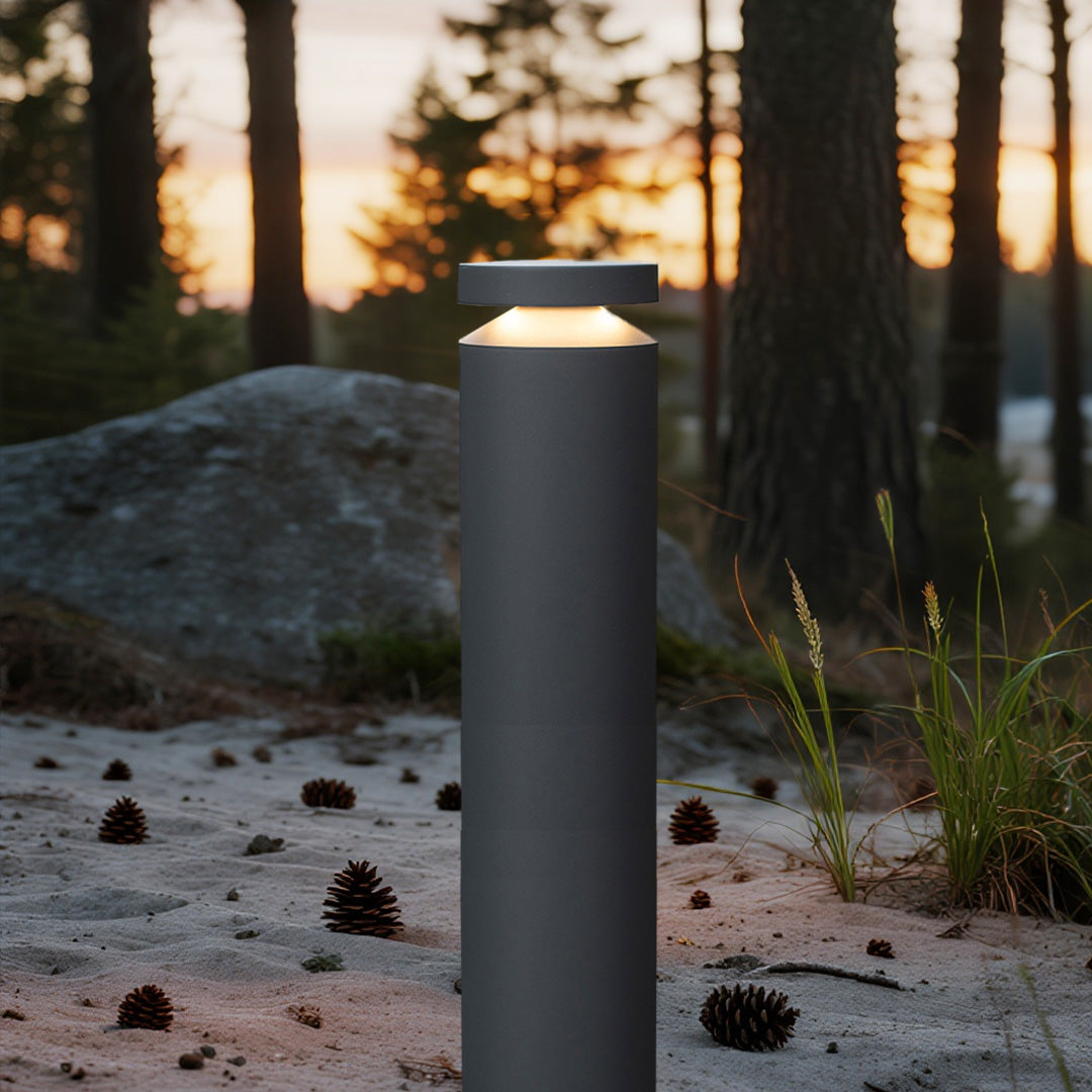 Modern Minimalist Outdoor Bollard Light — Sand-Gray Aluminum, 12W LED, 3000K, IP65, 23.6" Height