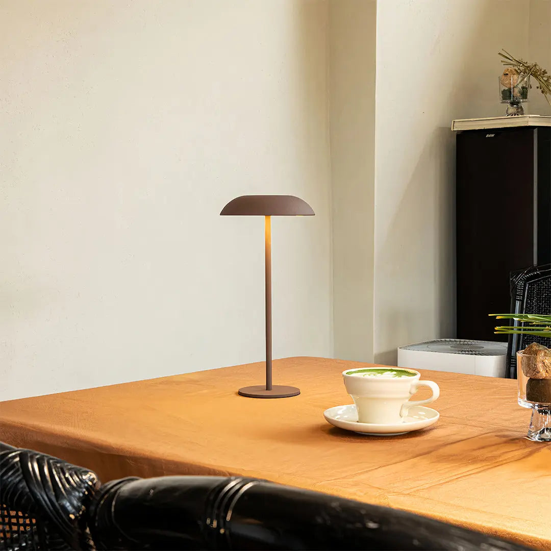 Minimalist Contemporary LED Table Lamp - Rechargeable and Dimmable Luxe