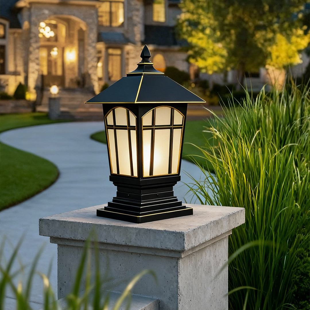 Classical Outdoor Pillar Light — Aluminum, Clear Glass, E27, IP65, 12W, 3000K Warm White